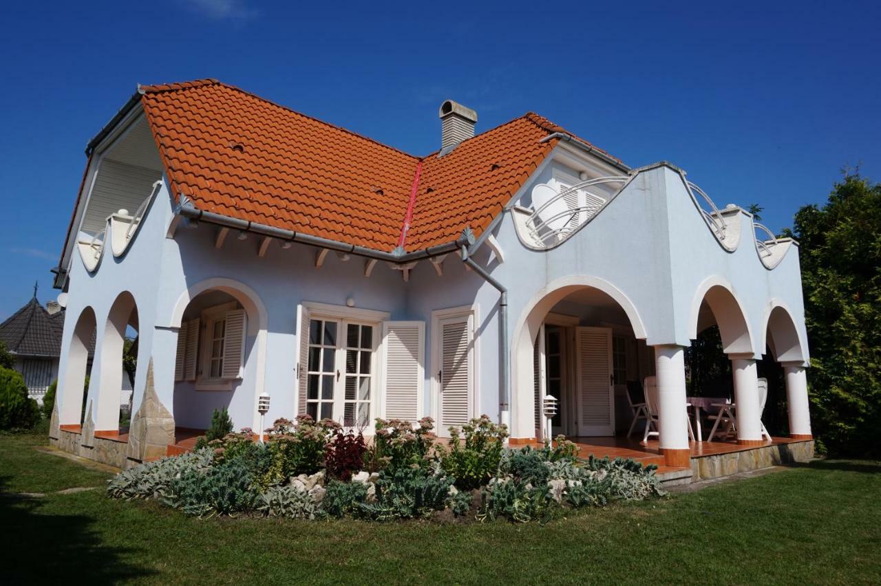 Tieff Apartmanhaz Balatonmariafuerdo Hullamtelep Balatonkeresztúr Buitenkant foto